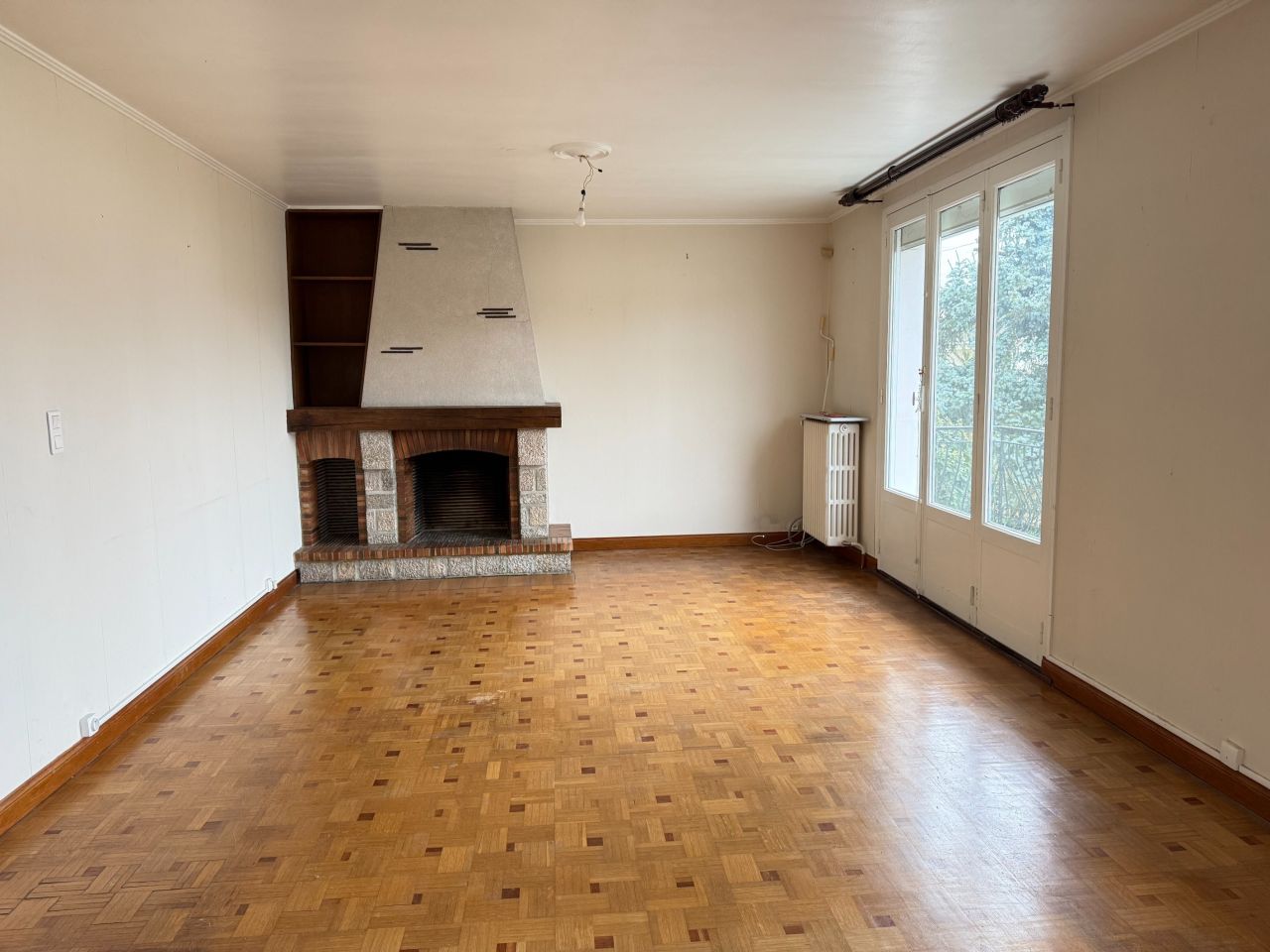 Vente Maison La Chaussée-Saint-Victor 5&nbsp;Pièces 168.7&nbsp;m²