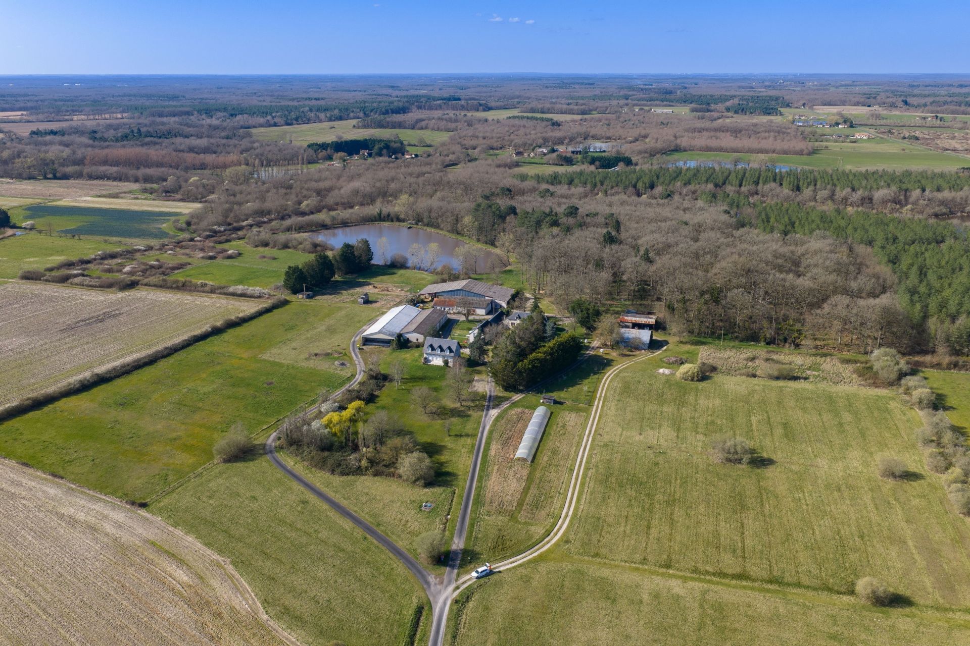 propriété 10 Pièces en vente sur COURMEMIN (41230)