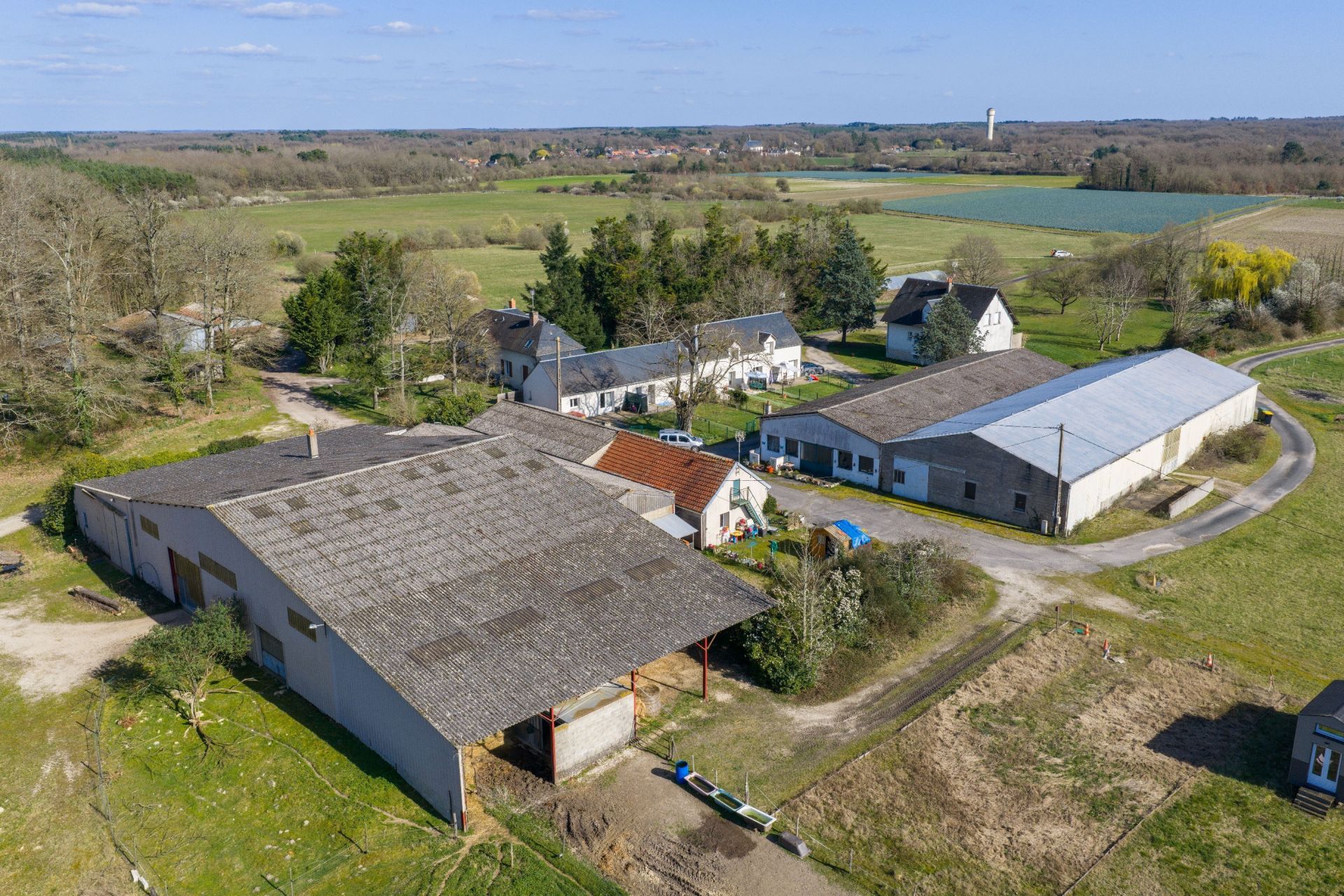 propriété 10 Pièces en vente sur COURMEMIN (41230)