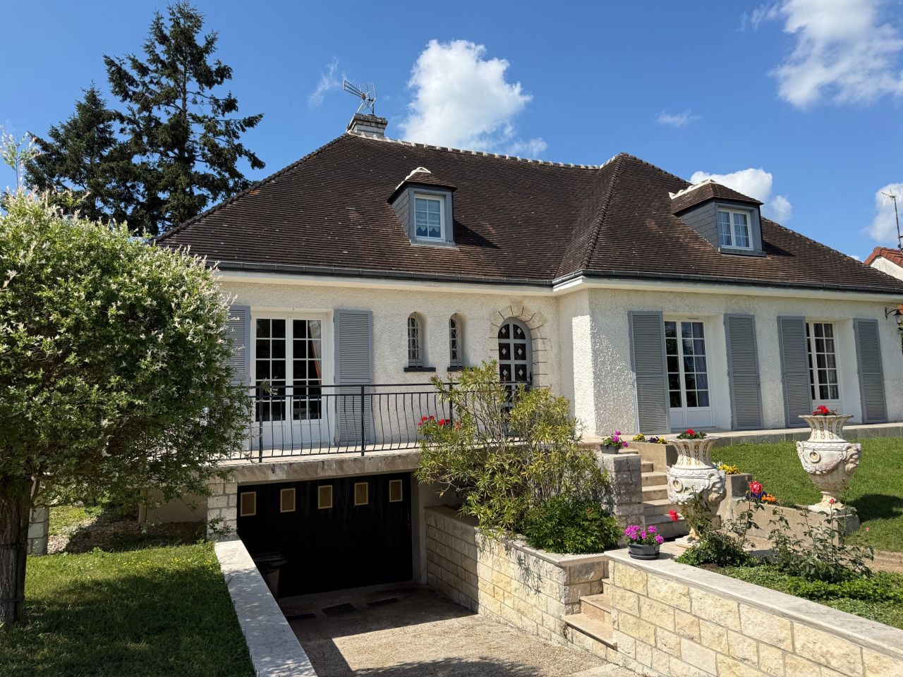 Vente Maison La Chaussée-Saint-Victor 6&nbsp;Pièces 190&nbsp;m²